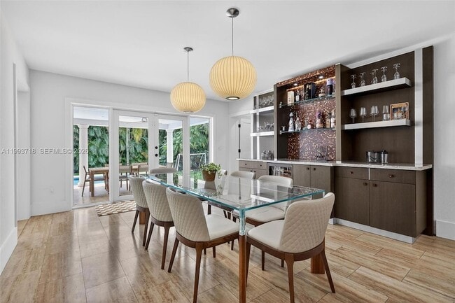 Building Photo - 3258 Riviera Dr