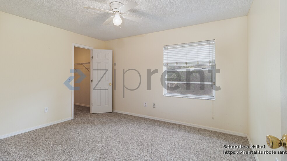 Building Photo - 180 Parkview Dr