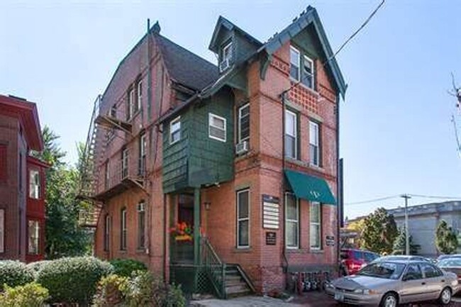 Primary Photo - 66 Trumbull St