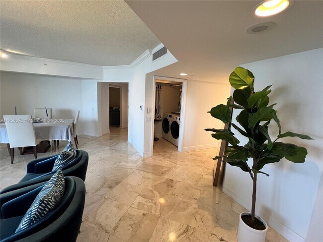 Building Photo - 21055 Yacht Club Dr