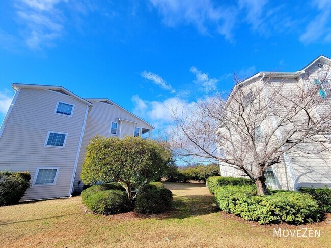 Building Photo - 713 Clearwater Ct