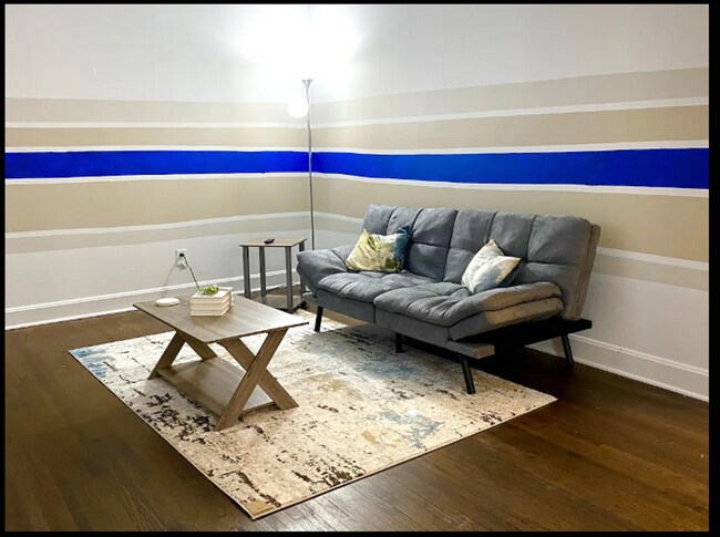 Building Photo - 6718-6720 Woodstream Duplex