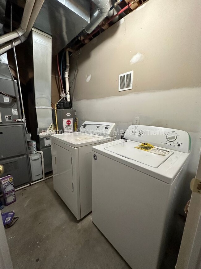 Building Photo - 3103-3105 W Michigan Ave