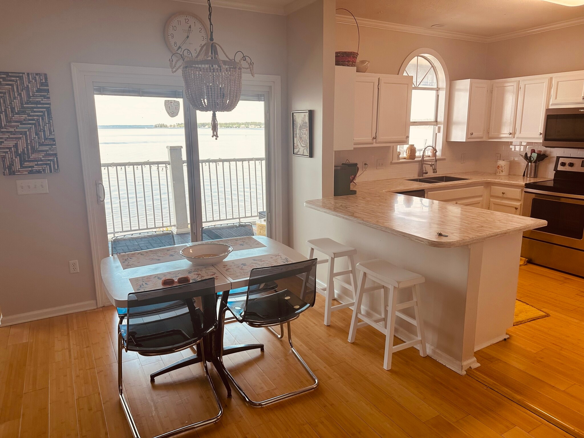 Building Photo - 70 Lake Barnett Dr