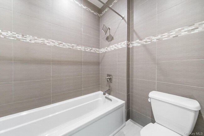 Building Photo - 13 White Birch Dr