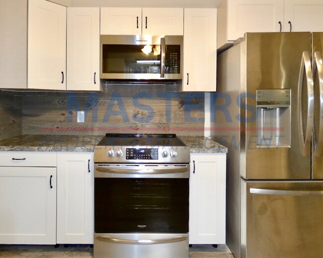 Building Photo - 2017 Garden Ln