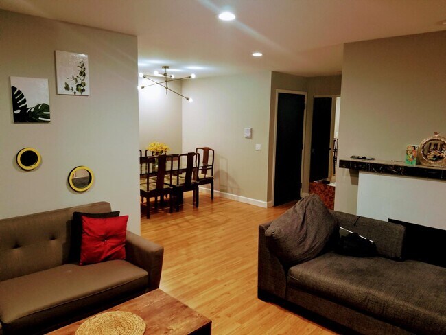 Building Photo - 735 Plum Tree Ct