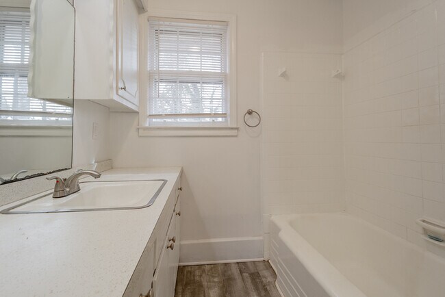 Building Photo - REDUCED!
