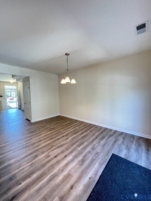 Building Photo - 8107 Creekside Village Dr