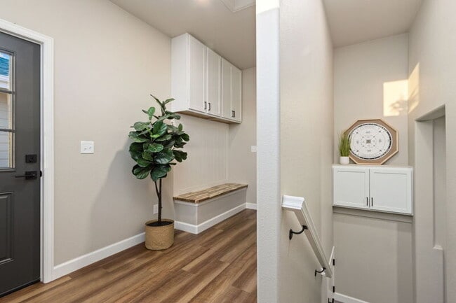 Building Photo - 7578 Little Fox Ln