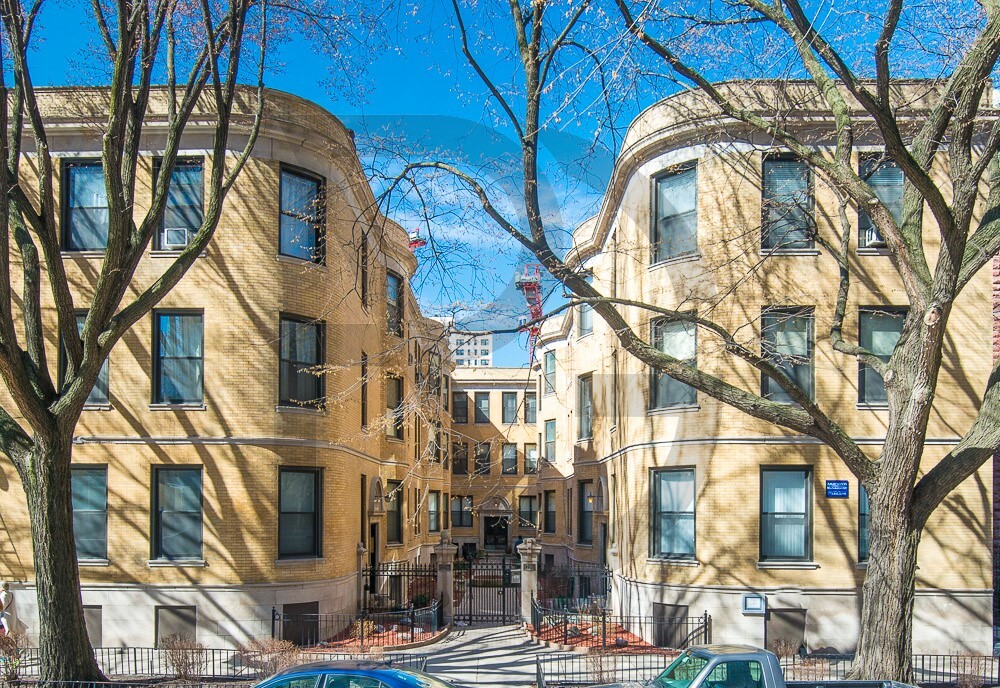 Building Photo - 1224 N Dearborn St
