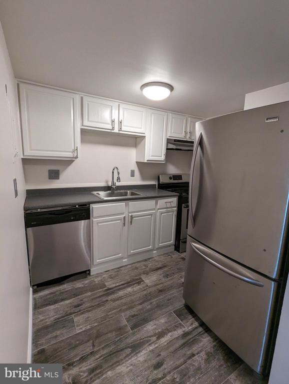 Building Photo - 7252 Donnell Pl