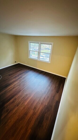 Building Photo - 331 N Oraton Pky