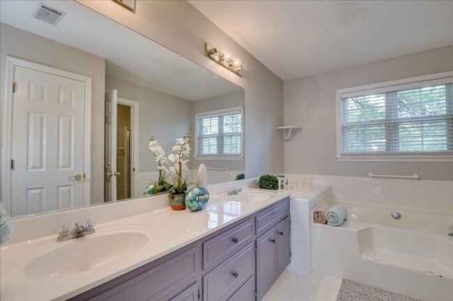 Building Photo - 787 Springbrook Cir