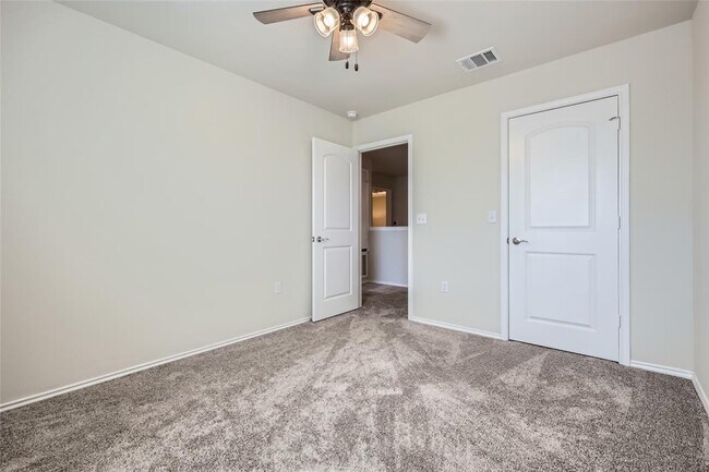 Building Photo - 10504 Abana Way