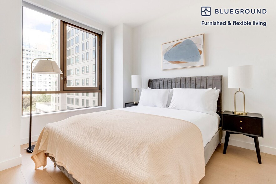 Building Photo - 478 Kent Ave