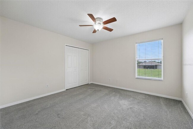 Building Photo - 4 Bedroom 2.5 Bath Two Story Hunters Creek...