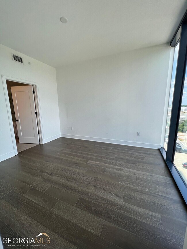 Building Photo - 788 West Marietta St NW