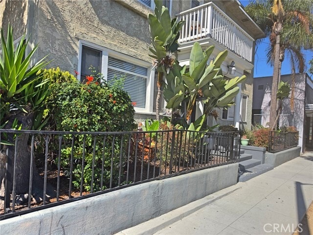 Building Photo - 242 Gaviota Ave