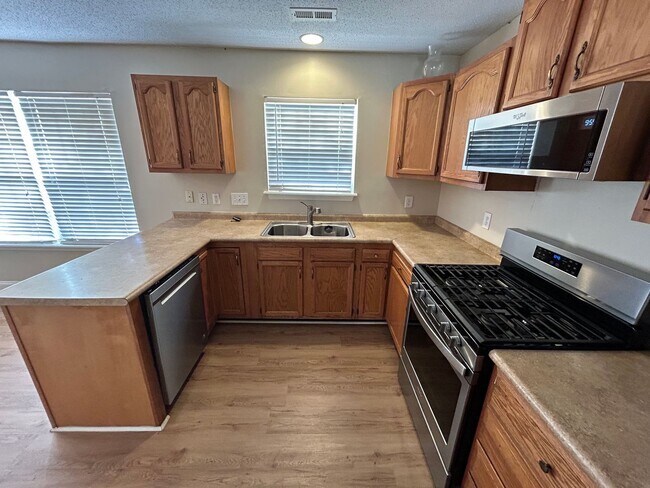 Building Photo - COMING SOON! N Greensboro, 4/2.5 home off of N Church St near Lake Jeanette & I-840