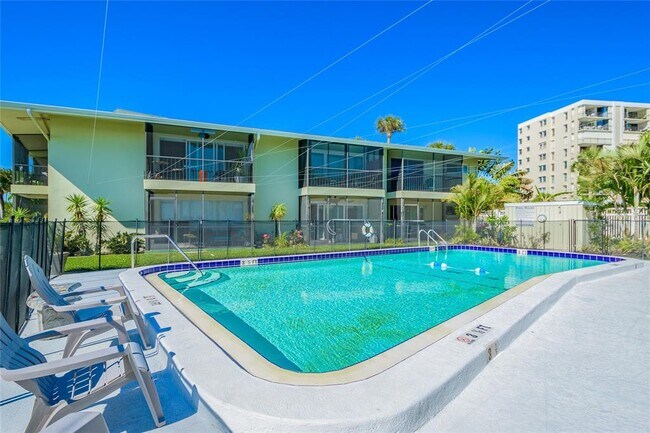 Building Photo - 2566 Gary Cir