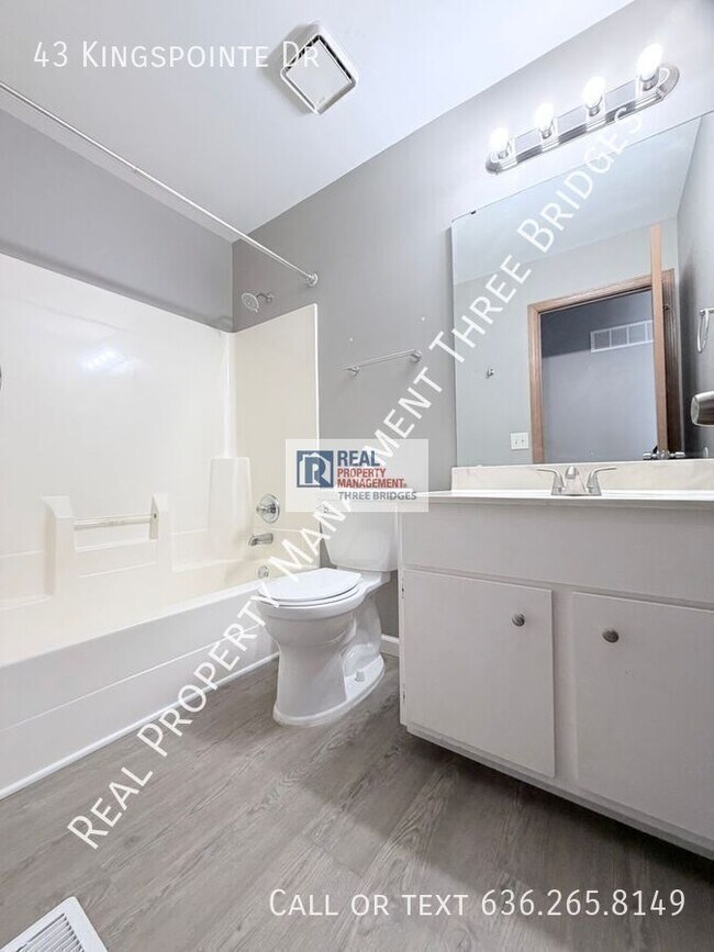 Building Photo - 43 Kingspointe Dr