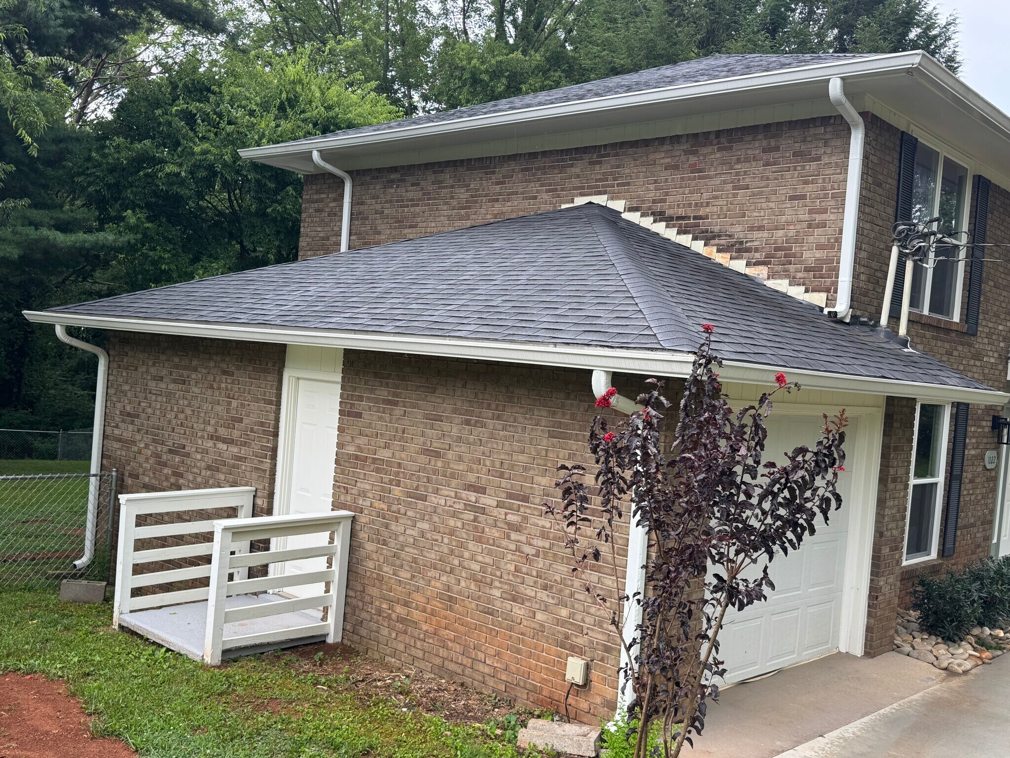 Building Photo - 1022 Parrish Rd