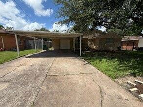 Building Photo - 402 Dunwick Ln