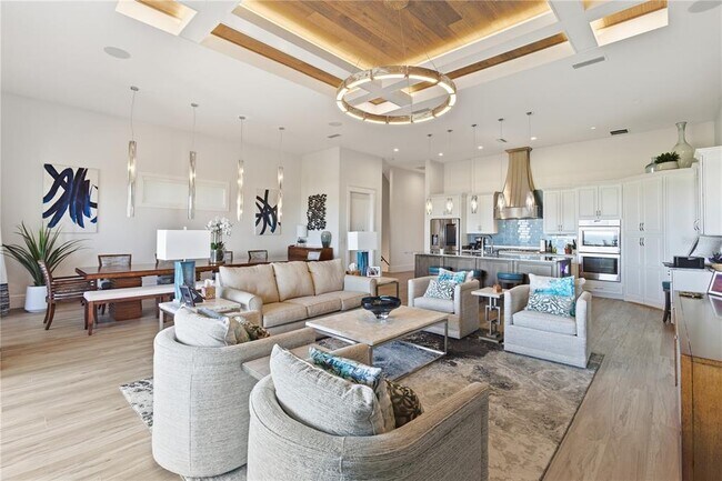 Building Photo - 340 Ocean Crest Dr