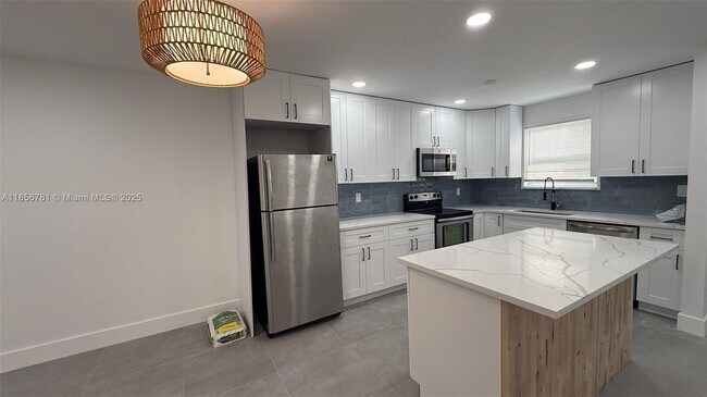 Building Photo - 315 N 26th Ave