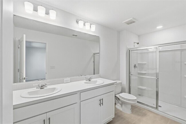 Building Photo - 15125 Cuzcorro Ct