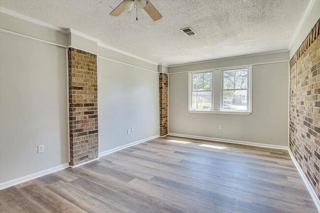 Building Photo - 3648 Alene Cir