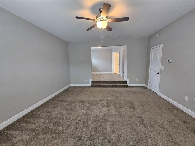 Building Photo - 3750 Thackary Dr