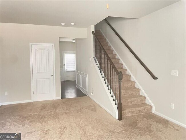 Building Photo - 2666 Pointcrest Way