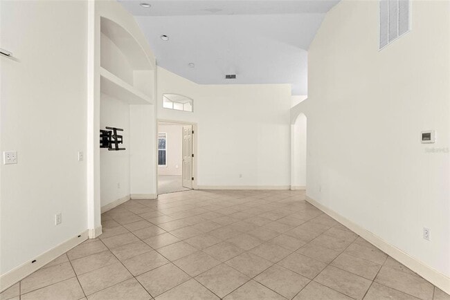 Building Photo - 212 Bent Oak Loop