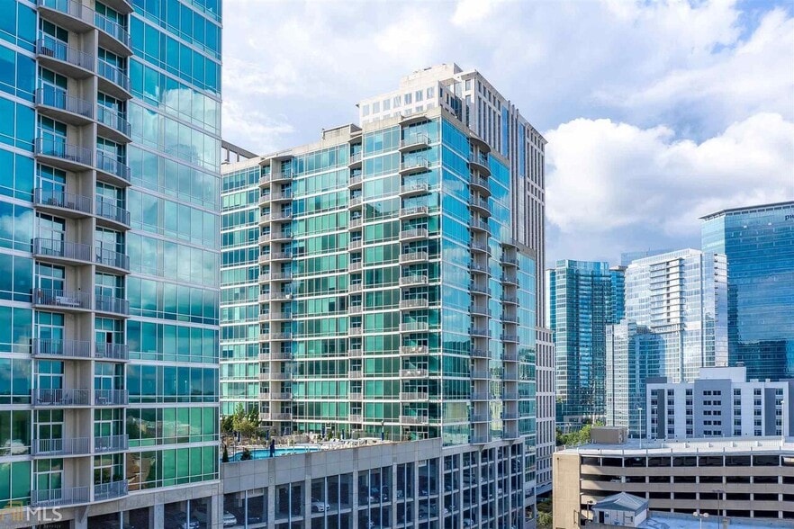 Building Photo - 943 Peachtree St NE