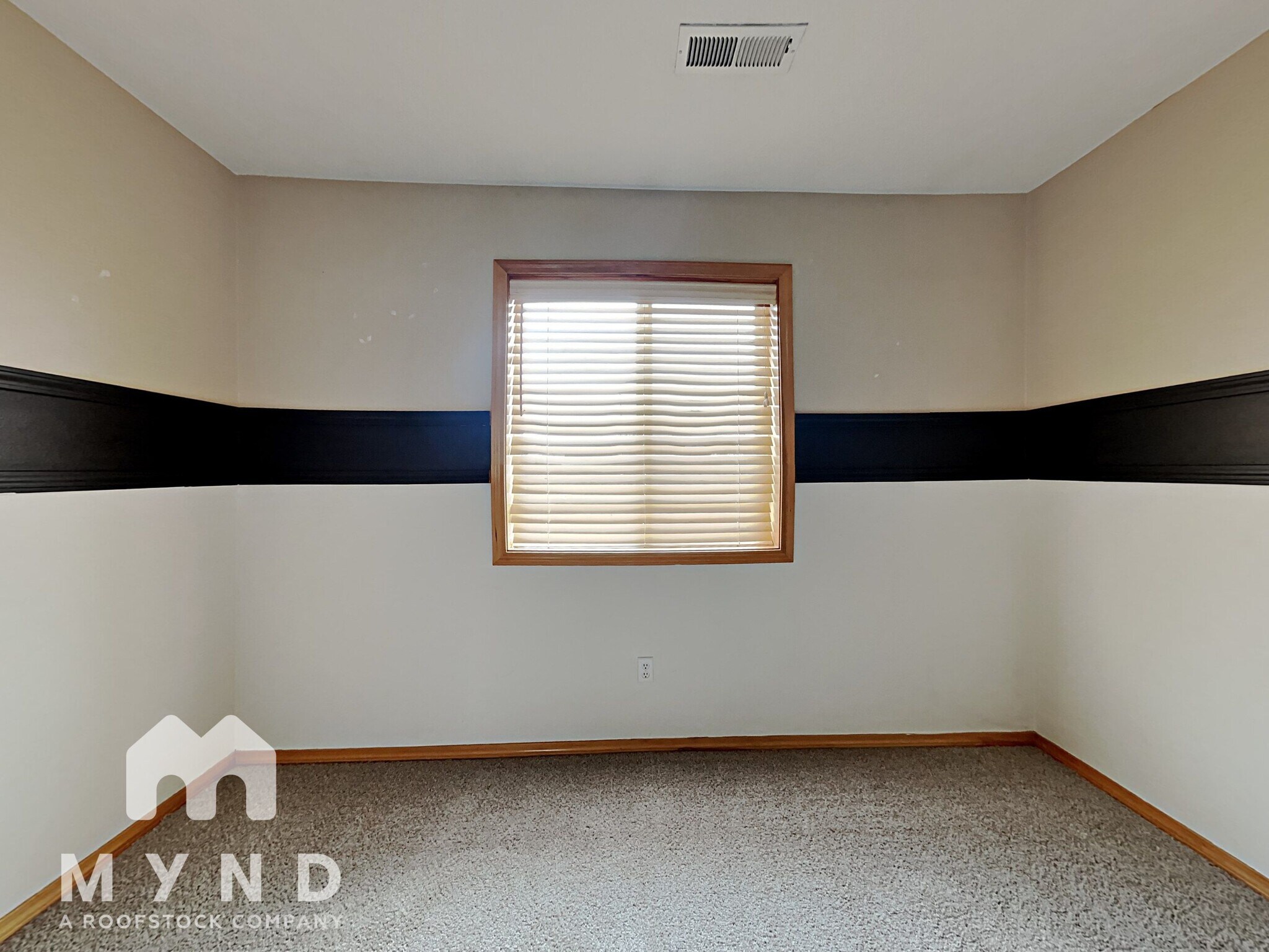 Building Photo - 16303 NE 43rd Way