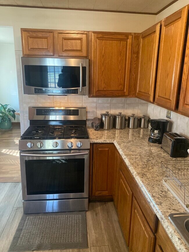 Building Photo - 23 W 143rd St