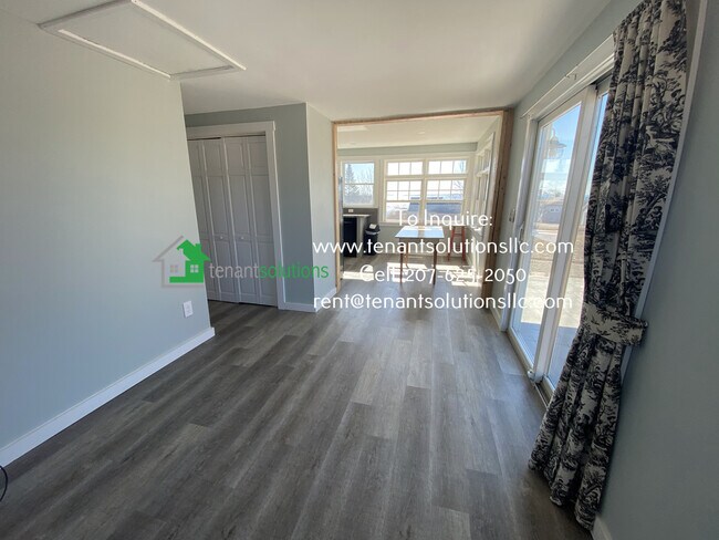 Building Photo - 19 Navy St