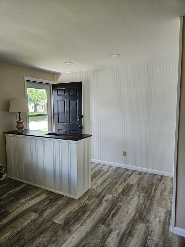 Building Photo - 38 Edenhurst Dr