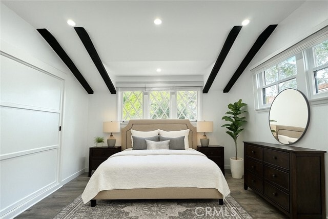 Building Photo - 2212 Linda Flora Dr