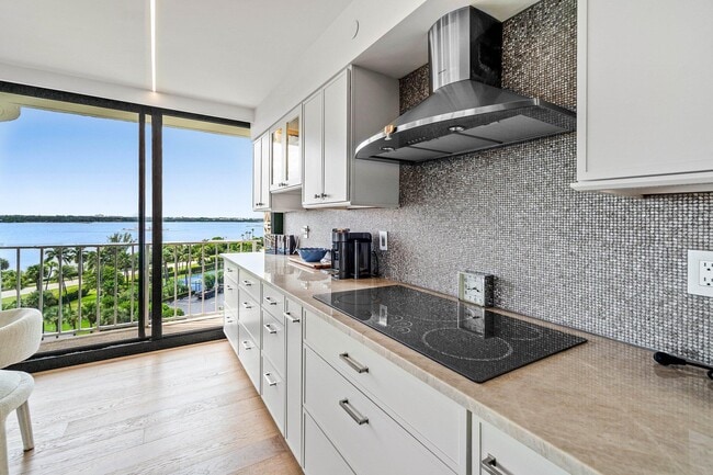 Building Photo - 3400 S Ocean Blvd