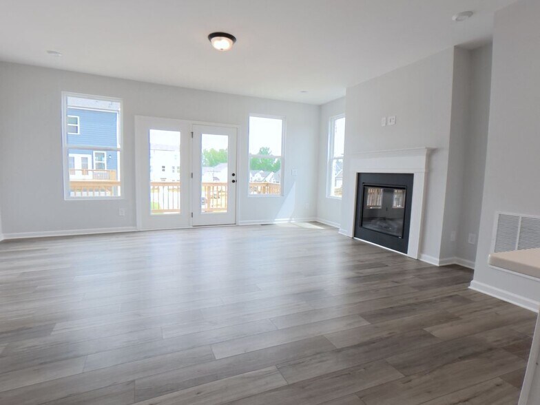 Building Photo - 2923 Beaconwood Ct
