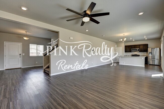 Building Photo - 6014 Yamhill Dr