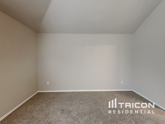 Building Photo - 509 Niagara Falls Dr