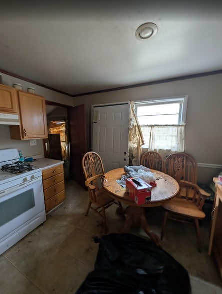 Building Photo - 2120 S 15th St