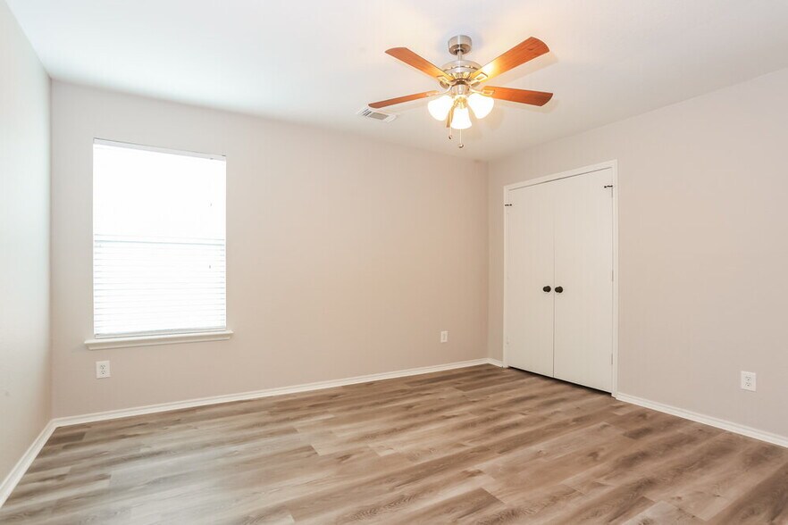 Building Photo - 11410 Flying Geese Ln