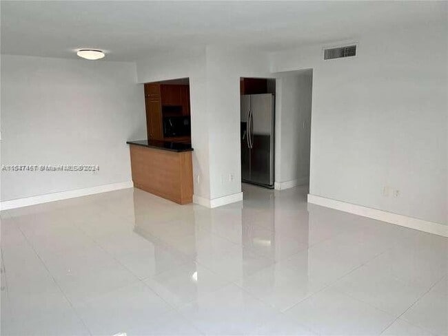 Building Photo - 9445 SW 76th St