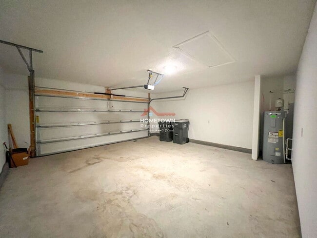 Building Photo - 8787 Pathstone Blvd