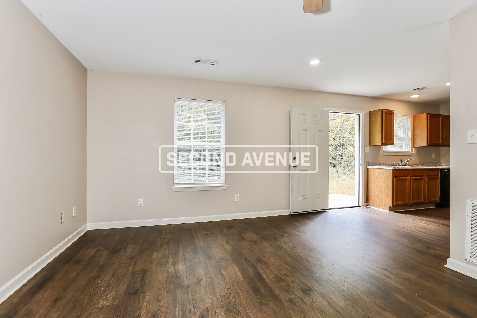 Building Photo - 1451 Pine Haskell Dr